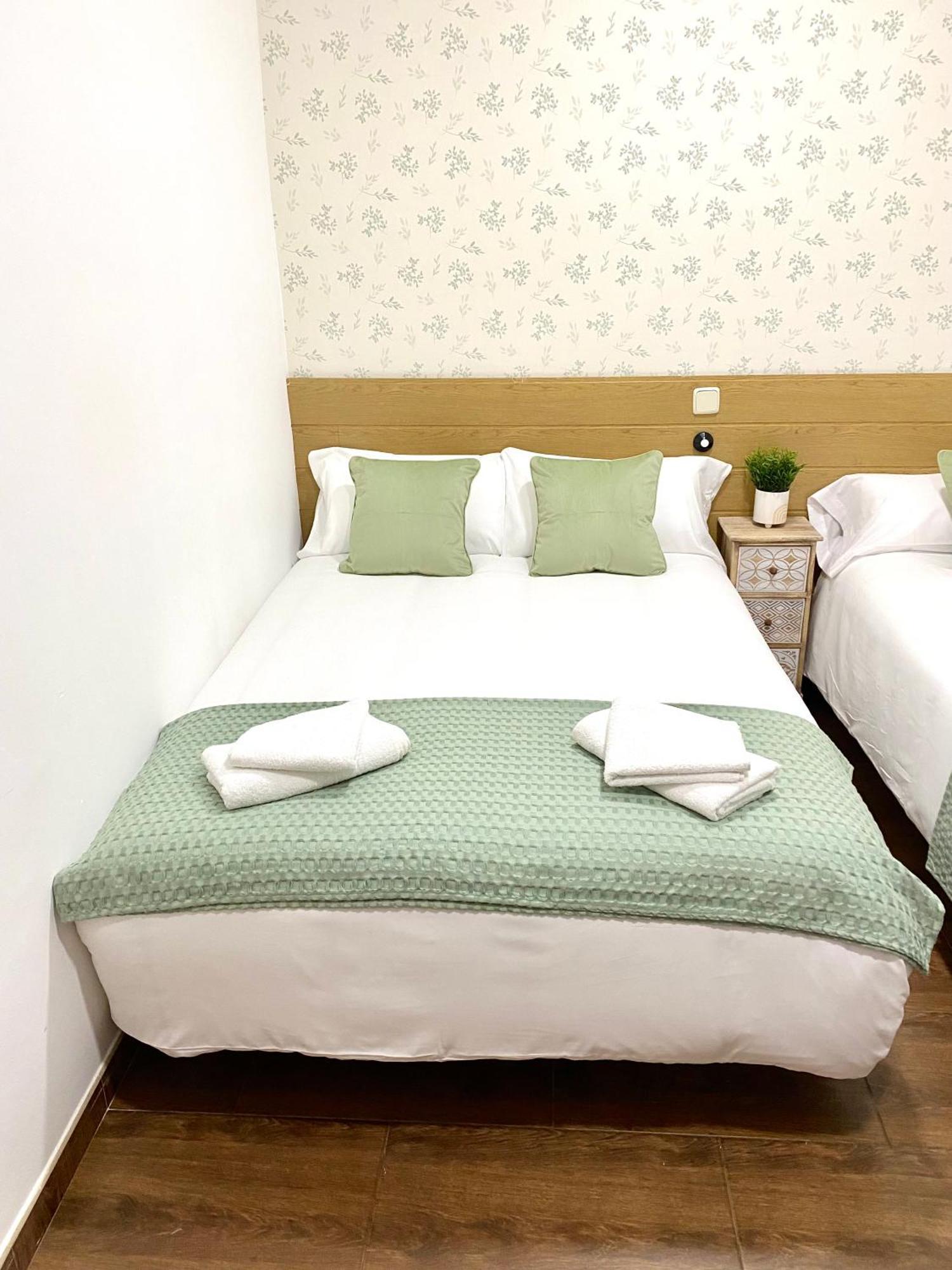 Apartamentos Fuencarral II مدريد الغرفة الصورة