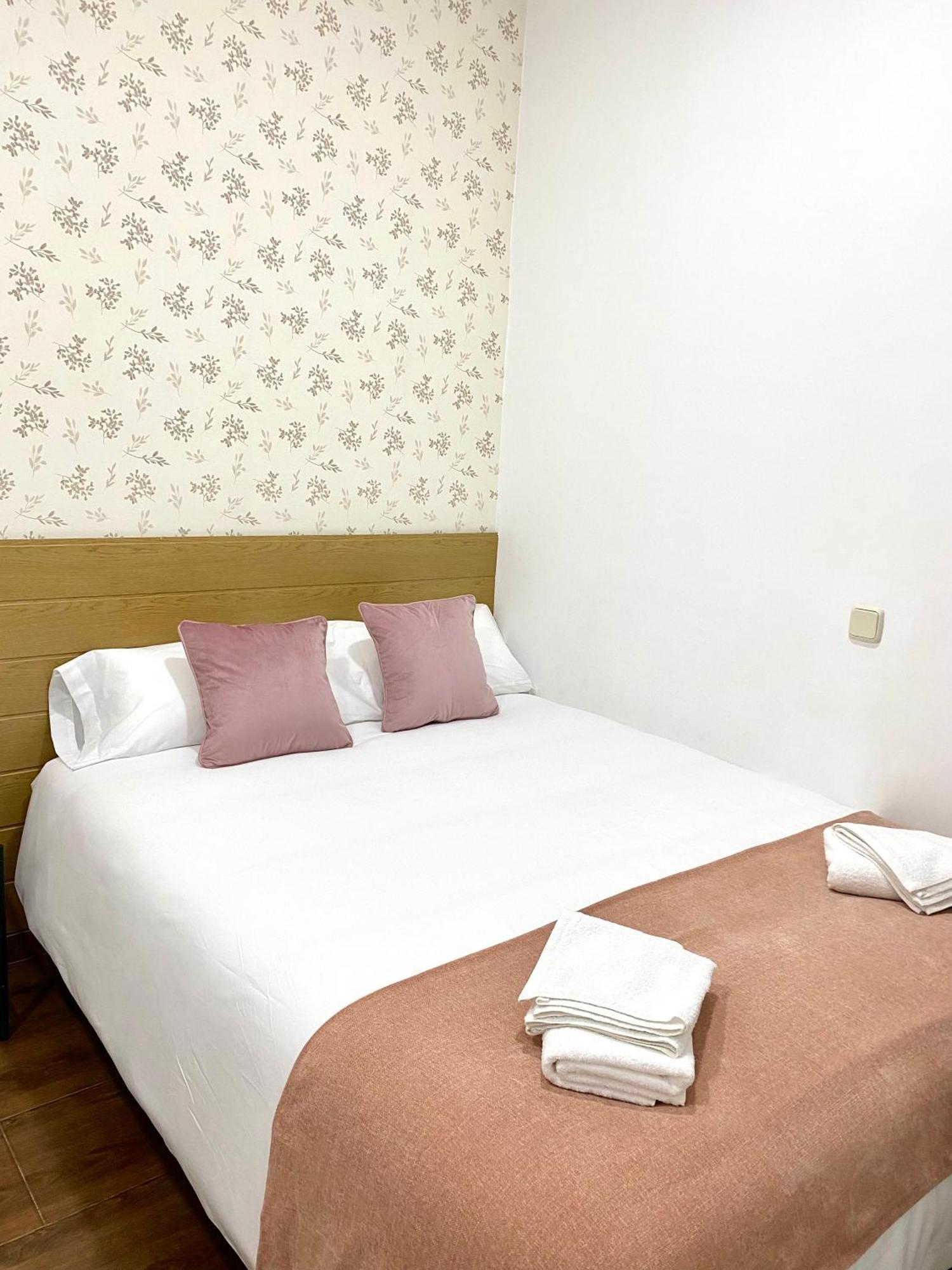 Apartamentos Fuencarral II مدريد الغرفة الصورة