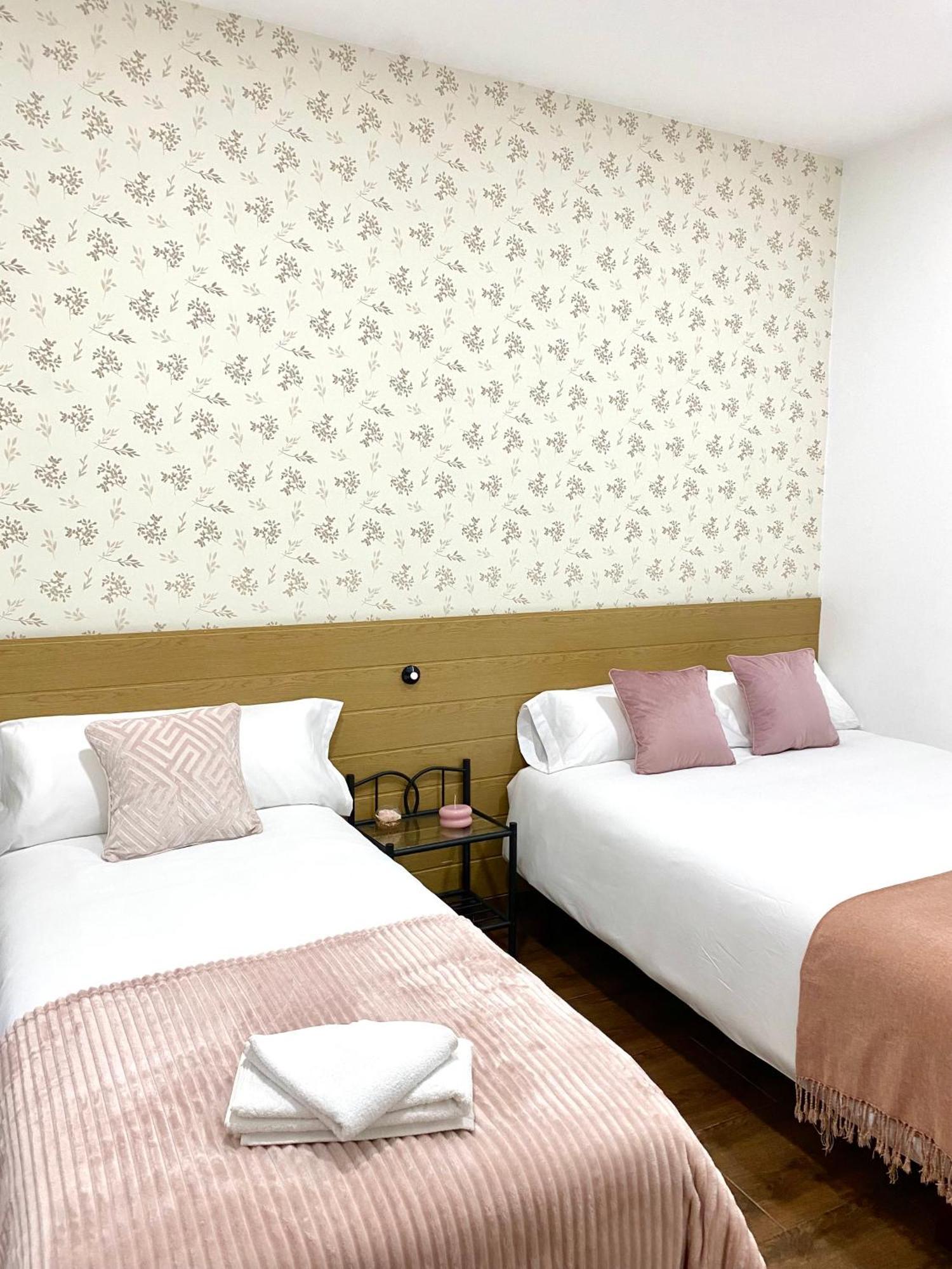 Apartamentos Fuencarral II مدريد الغرفة الصورة